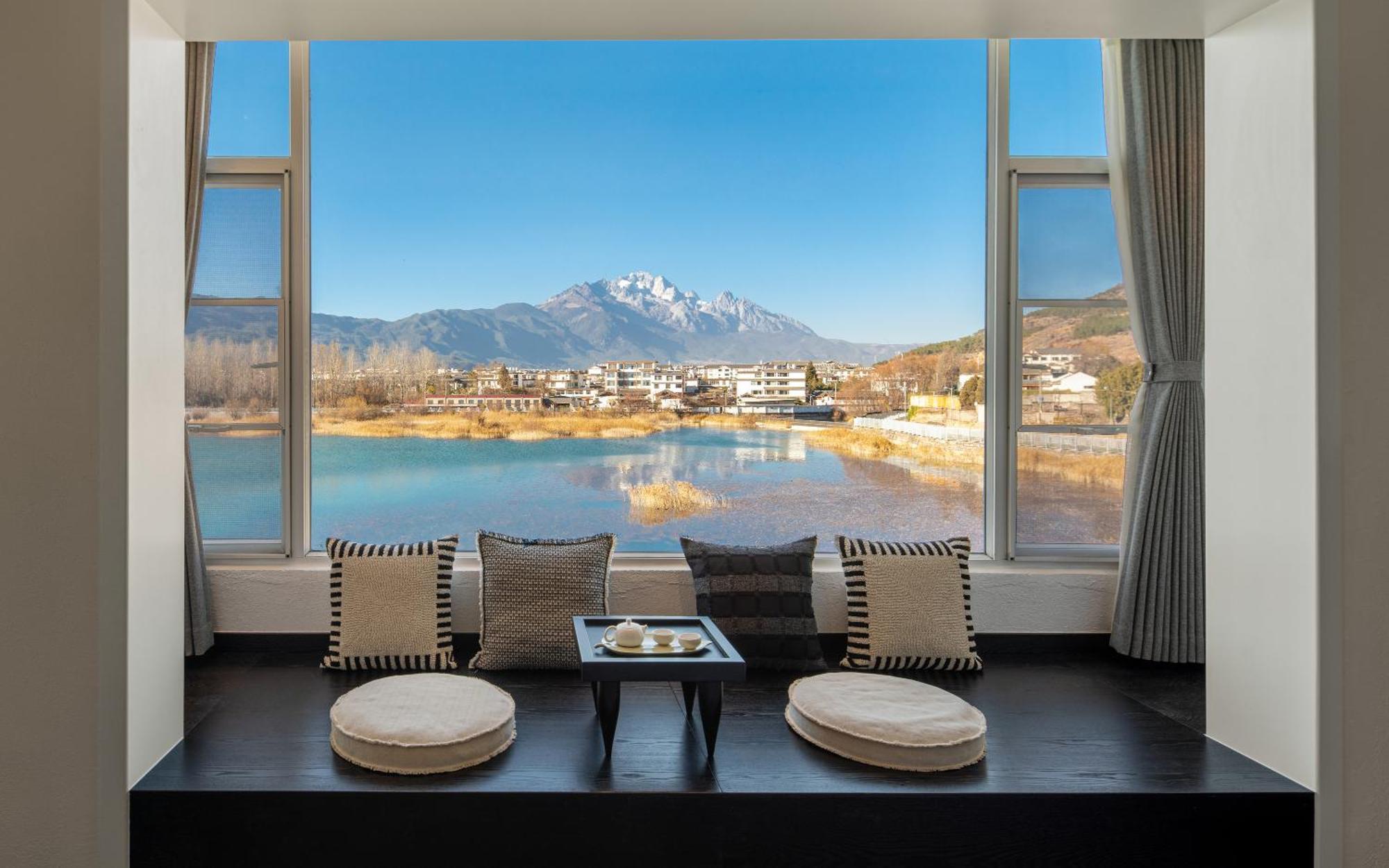 Half Pond White House Hotell Lijiang  Exteriör bild