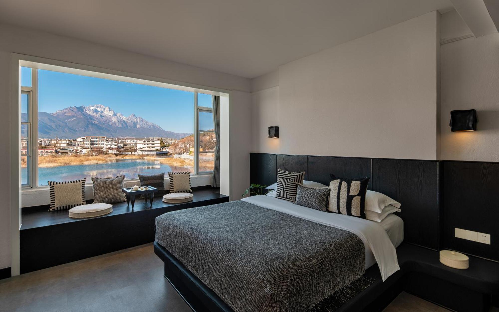Half Pond White House Hotell Lijiang  Exteriör bild