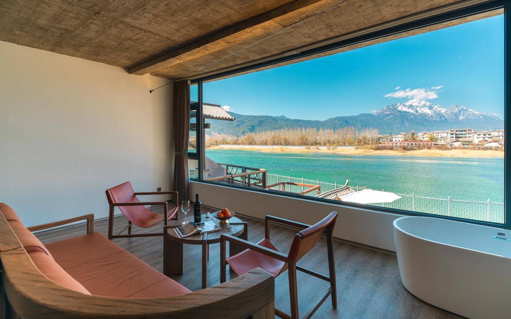 Half Pond White House Hotell Lijiang  Exteriör bild