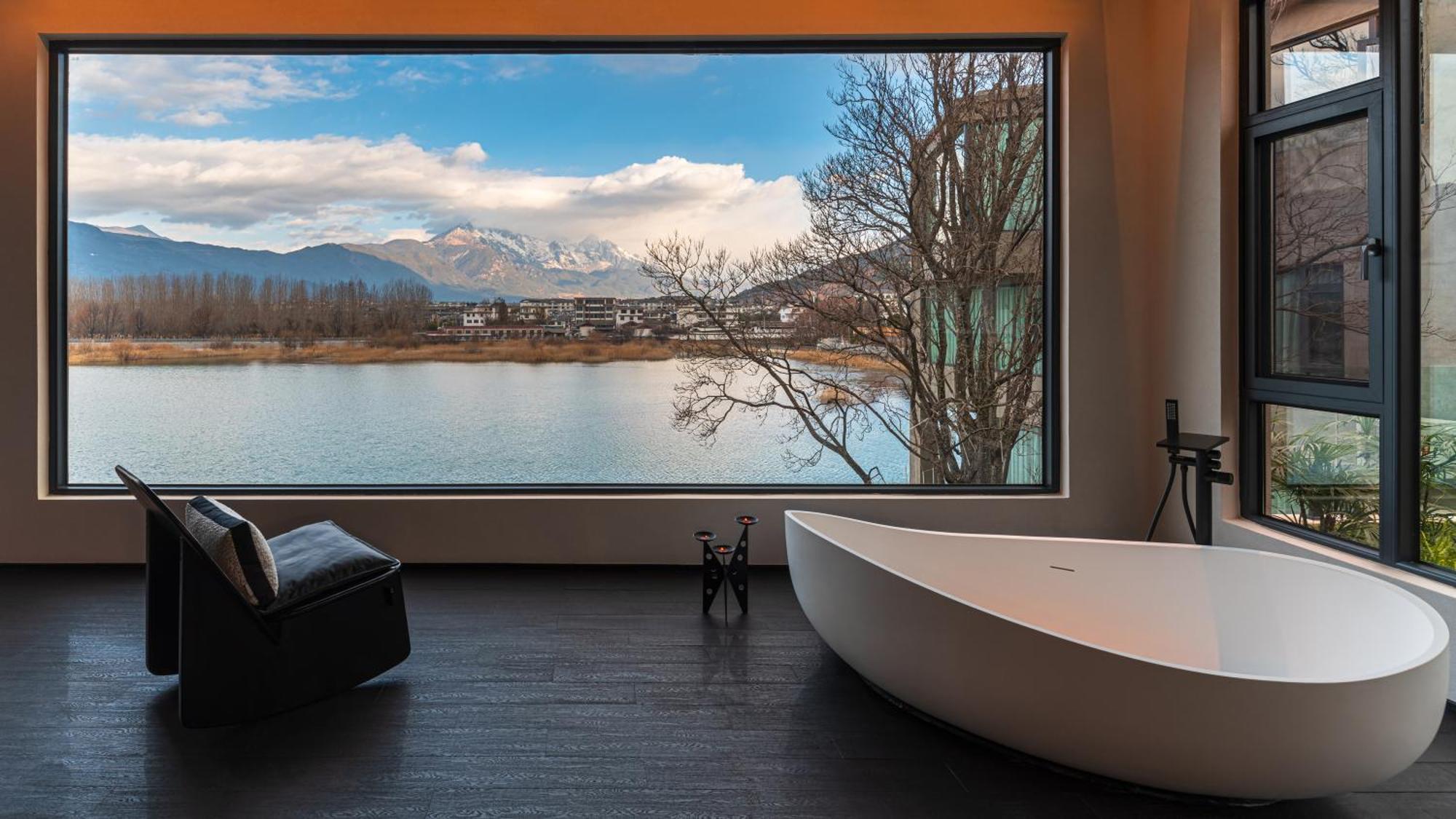 Half Pond White House Hotell Lijiang  Exteriör bild
