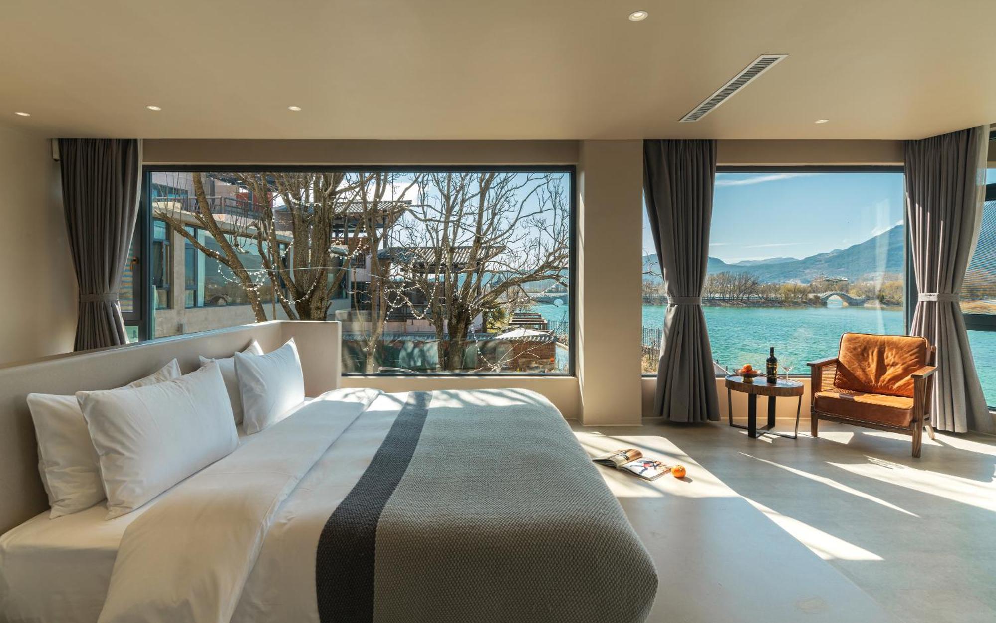 Half Pond White House Hotell Lijiang  Exteriör bild